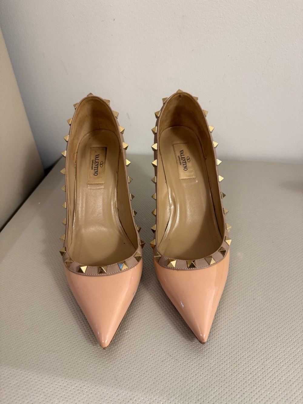 Valentino Rockstud Patent Leather Pointed Toe Pumps - nude